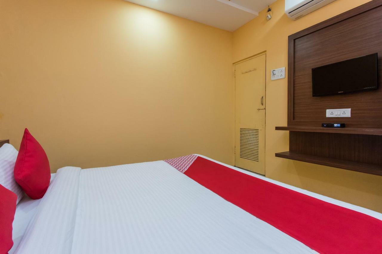 Oyo 17161 Hotel Mahalaxmi Удджайн Экстерьер фото