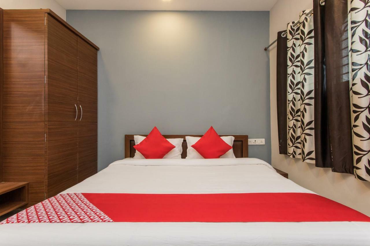 Oyo 17161 Hotel Mahalaxmi Удджайн Экстерьер фото