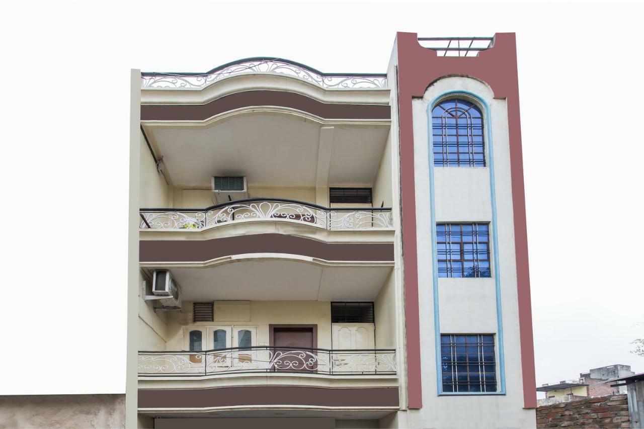 Oyo 17161 Hotel Mahalaxmi Удджайн Экстерьер фото