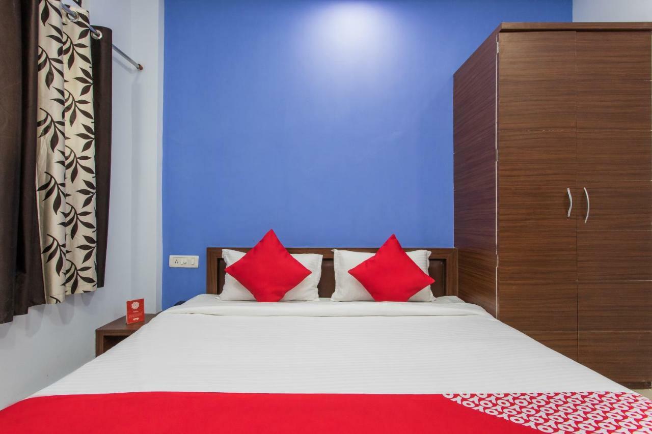 Oyo 17161 Hotel Mahalaxmi Удджайн Экстерьер фото